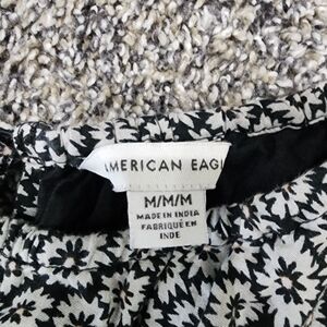 American Eagle Black and White Floral Skirt